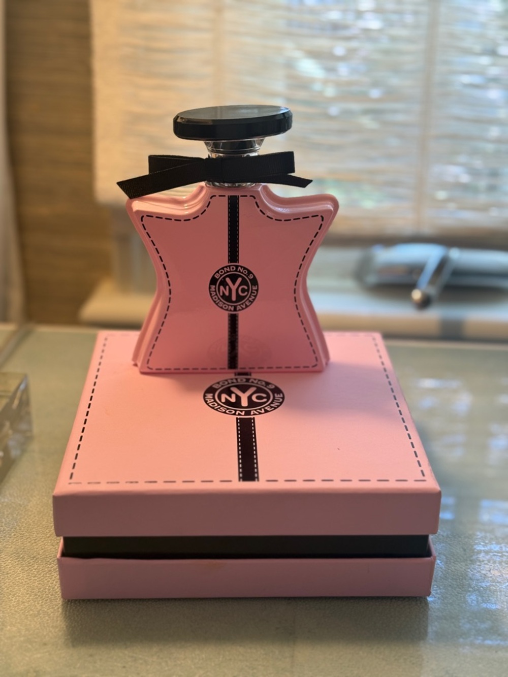 Bond No. 9 NYC Madison Avenue Pink Women's Fragrance Bottle 3.3 FL. OZ - Picture 2 of 11